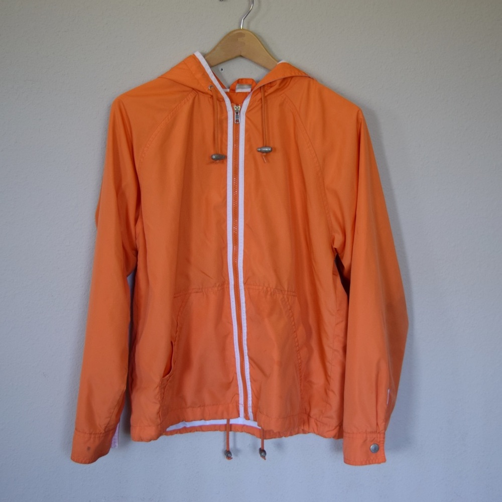 Rain jacket with a cozy lining